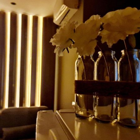 Sunny Apartment - Blloku Tirana, Near Lake Екстериор снимка