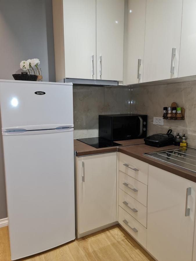 Sunny Apartment - Blloku Tirana, Near Lake Екстериор снимка